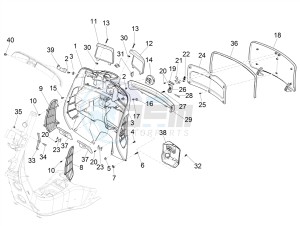 GTS 300 HPE 4T-4V IE ABS E4 (EMEA) drawing Front glove-box - Knee-guard panel