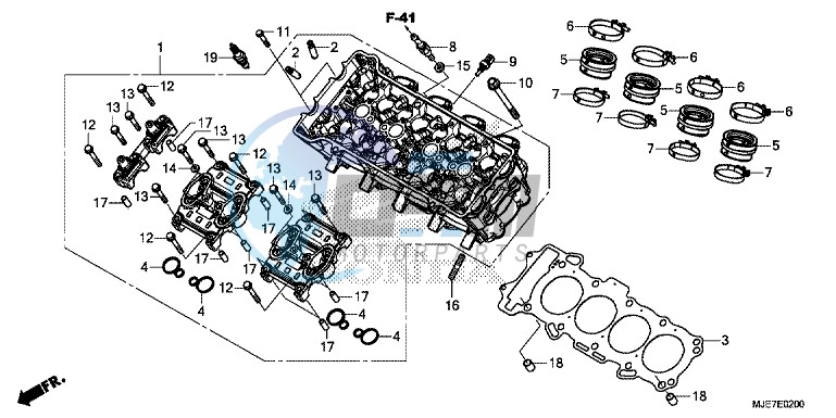 CYLINDER HEAD