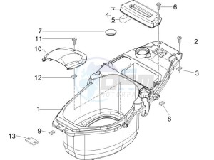 Zip 50 4T 25 Km-h (EMEA) drawing Helmet huosing - Undersaddle