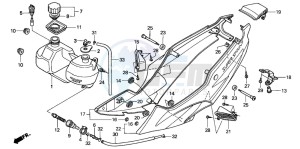 NSR125R drawing SIDE COVER/OIL TANK