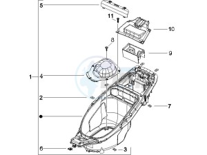 Runner 50 SP drawing Helmet box - Undersaddle