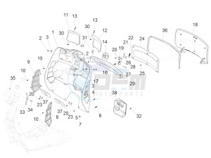 GTV 300 HPE SEI GIORNI IE E4 ABS (APAC) drawing Front glove-box - Knee-guard panel