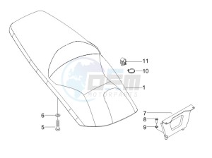 Runner 200 ST 4t e3 drawing Saddle seats - Tool roll