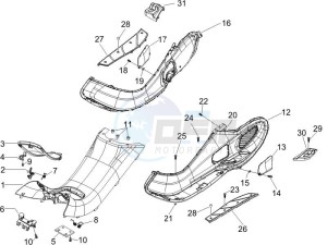 X9 125 Evolution potenziato (UK) drawing Central cover - Footrests