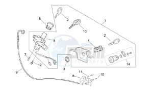 Scarabeo 125-250 e2 (eng. piaggio) drawing Lock hardware kit