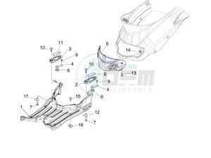 Liberty 50 2t Sport (UK) UK drawing Central cover - Footrests