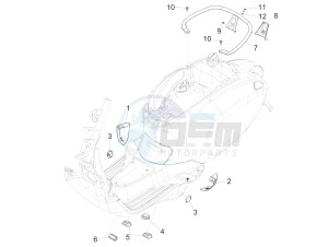 PRIMAVERA 50 4T 3V E4 30 MPH NOABS 30 Mph (NAFTA) drawing Side cover - Spoiler