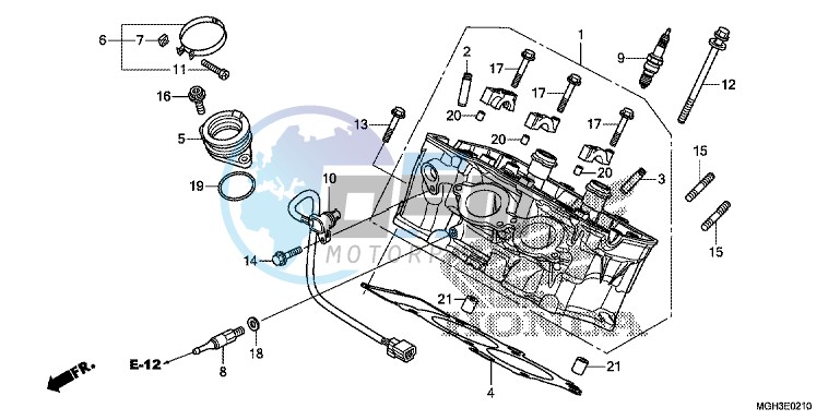 CYLINDER HEAD (REAR)