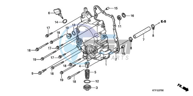 RIGHT CRANKCASE COVER