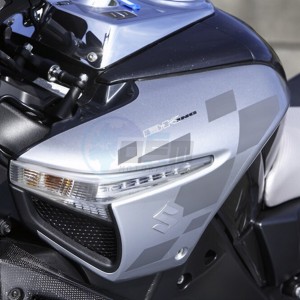 Product image: Suzuki - 990D0-23H05-PAD - TANK COVER DECOR CHECKERED FLAG 