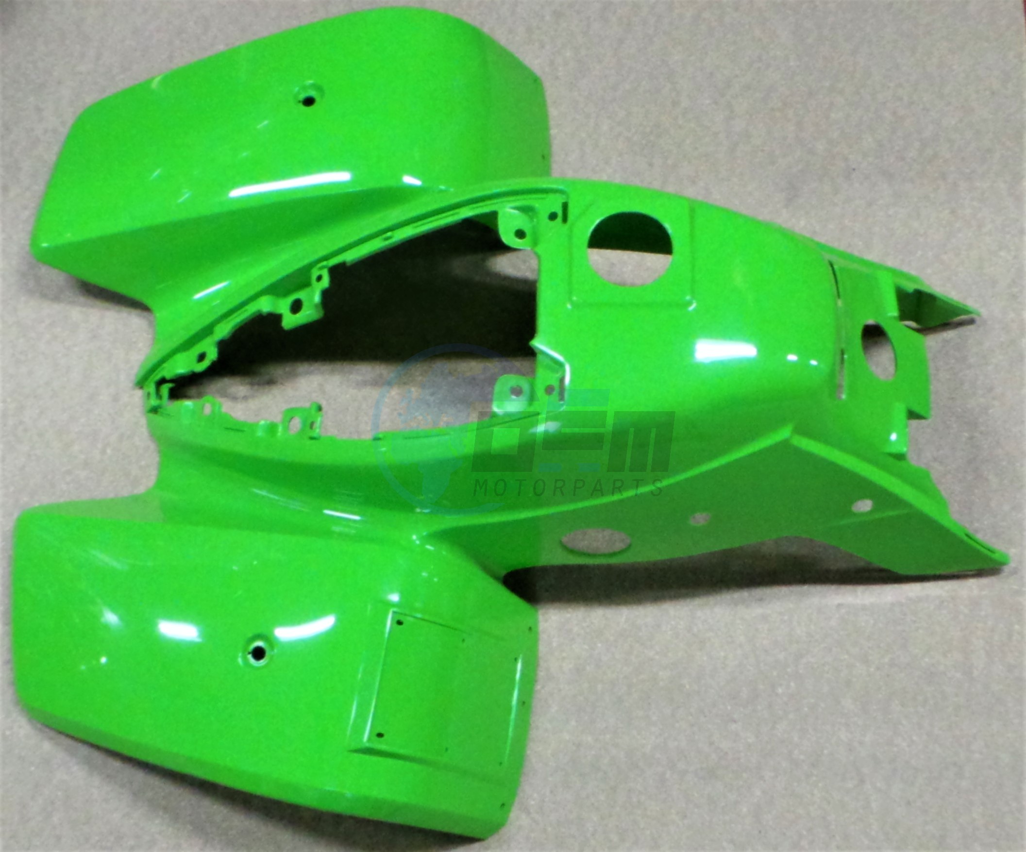 Product image: Kawasaki - 35004-1379-6W - FENDER-FRONT,L.GREEN  0