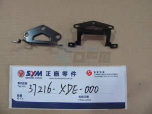 Product image: Sym - 37216-XDE-000 - METER COVER STAY 