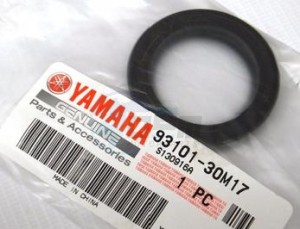 Product image: Yamaha - 9310130M1700 - OIL SEAL (6E5) 