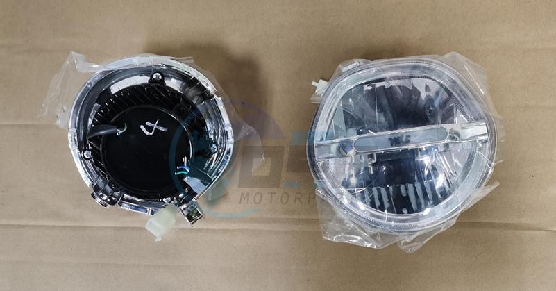 Product image: Sym - 33100-XV1-000 - HEAD LIGHT ASSY  0