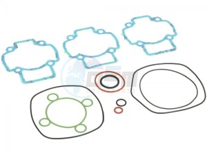 Product image: Piaggio - 498470 - GASKET SET, ENGINE 