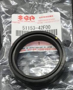 Product image: Suzuki - 51153-42F00 - SEAL,OIL 