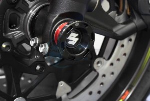 Product image: Suzuki - 990D0-17K16-000 - Wellendeckel Vorderrad GSX-R1000 