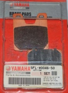 Product image: Yamaha - 5FLW00465000 - BRAKE PAD KIT 2 