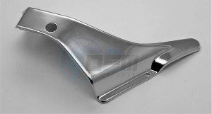 Product image: Moto Guzzi - GU31469081 - RH front protect chrome 