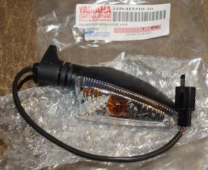 Product image: Yamaha - 11DH33101000 - FRONT FLASHER LIGHT ASSY 