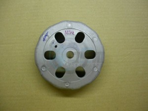 Product image: Sym - 22100-M5Q-000 - CLUTCH OUTER COMP. 