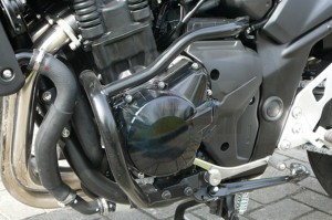 Product image: Suzuki - 990D0-18H00-030 - ENGINE GUARD, BLACK 