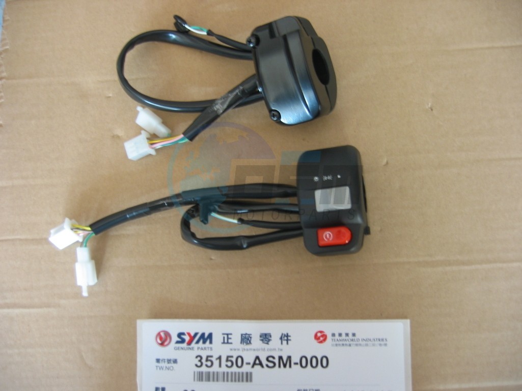 Product image: Sym - 35150-ASM-000 - R. HANDLE SW  0