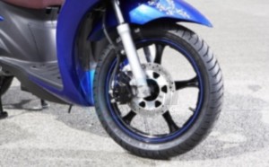 Product image: Suzuki - 990D0-20HWD-WHT - WHEEL DECALS 16 1 wheel 