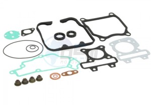 Product image: Piaggio - 497556 - OIL SEAL AND GASKET SET 