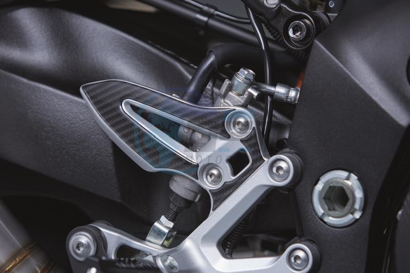 Product image: Suzuki - 990D0-04K05-PAD - Fersenschutzplatte aus Carbon GSX-S1000A(F)  0