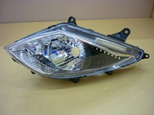 Product image: Sym - 33152-L3A-004 - L HEAD LIGHT COMP (LENS+BASE) 