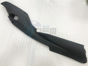 Product image: Sym - 83520-L9M-000 - R SIDE COVER 