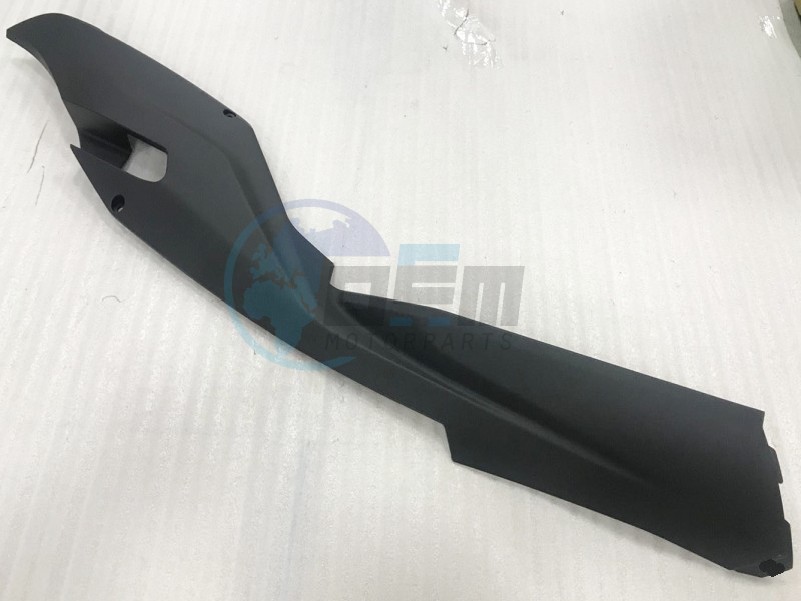 Product image: Sym - 83520-L9M-000 - R SIDE COVER  0