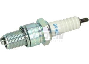 Product image: Gilera - 861612 - Spark plug NGK BR8ES 