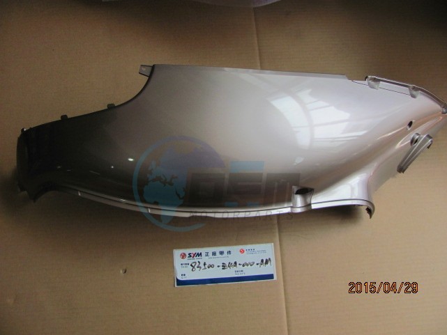 Product image: Sym - 83500-Z4A-000-AM - R.BODY COVER  0