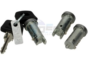 Product image: Piaggio - 295652 - LOCKS SET 