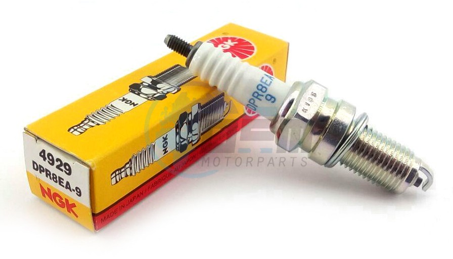 Product image: Yamaha - 947010024100 - PLUG, SPARK (NGK DPR8EA-9)   0