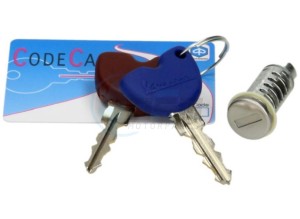 Product image: Piaggio - 577454 - LOCK SET ASSY 