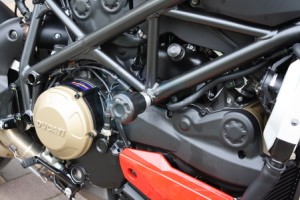 Product image: GSG-Mototechnik - 59445-D17 - Crash protectors Ducati Streetfighter 09- 