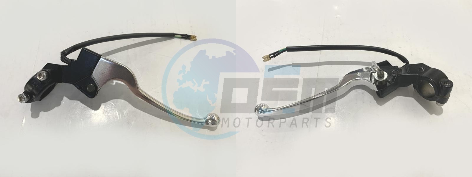 Product image: Sym - 5318A-FSG-000 - R. HANDLE LEVER BRACKET SET  0