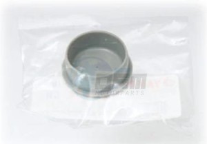 Product image: Yamaha - 1HX2135F1000 - COVER  