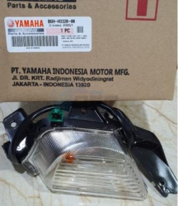 Product image: Yamaha - B6H-H3320-00-00 - FRONT FLASHER LIGH 