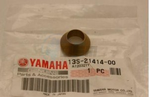 Product image: Yamaha - 13S214140000 - BOSS, ENGINE MOUNT 