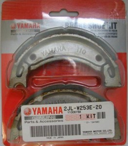 Product image: Yamaha - 2JLW253E2000 - BRAKE SHOE KIT 