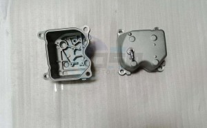 Product image: Sym - 12310-XWA-000 - CYLINDER HEAD COVER COMP 