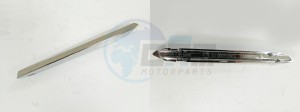 Product image: Sym - 83550-XVA-000 - R.BODY COVER GARNISH 