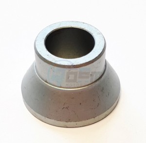 Product image: Piaggio - 1C002344 - Rear wheel spacer 