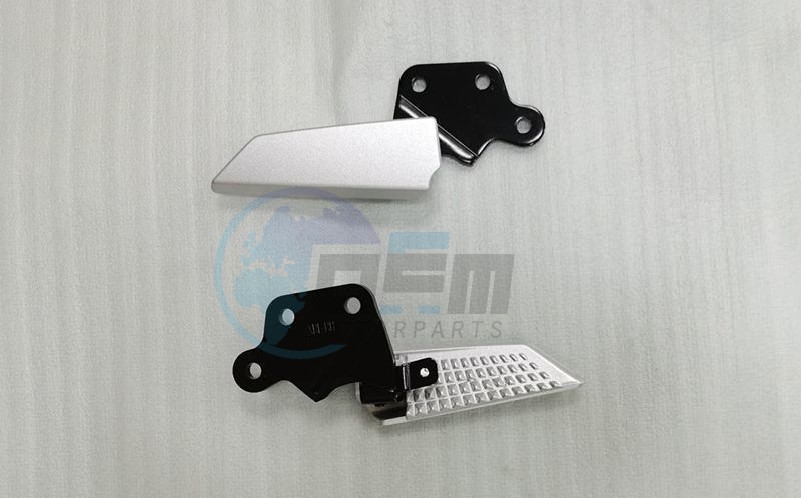 Product image: Sym - 5071A-XRE-000 - R. STEP BAR COMP.  0