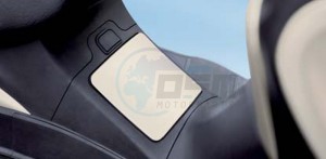 Product image: Suzuki - 990D0-03H07-GLD - COVER VOOR TANKDOP 