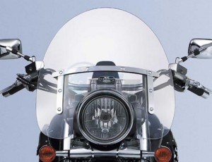 Product image: Suzuki - 990D0-10F20-055 - WINDSCREEN C1500 VL1500 K5-K7 